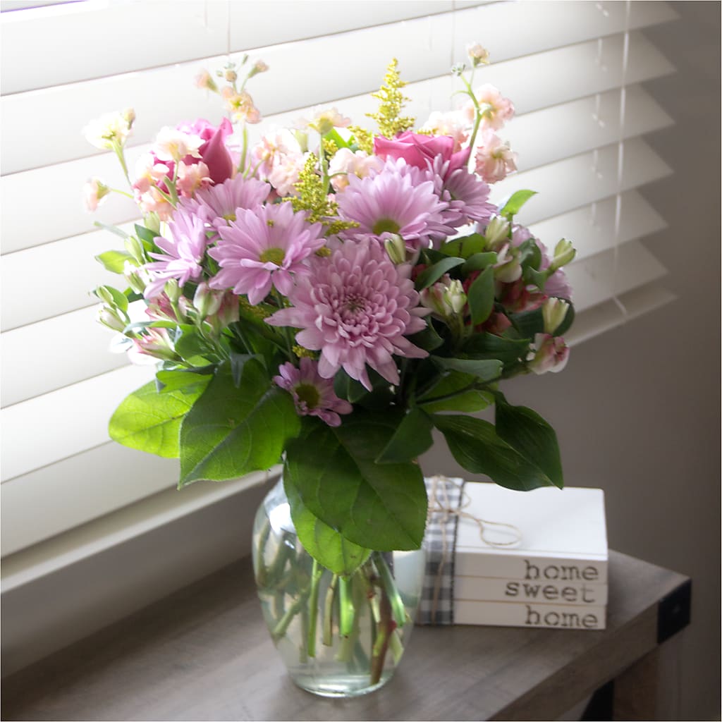 Pastel Tradition - A Florist Original –  Temptation Flower Shop, Wichita KS