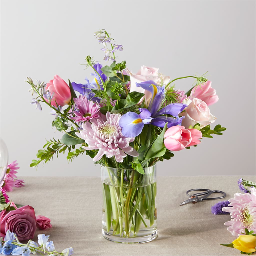 Pastel Tradition - A Florist Original –  Temptation Flower Shop, Wichita KS