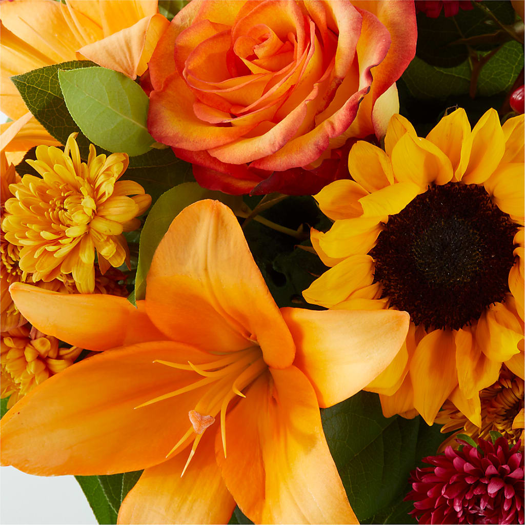 Grateful Centerpiece –  Temptation Flower Shop, Wichita KS